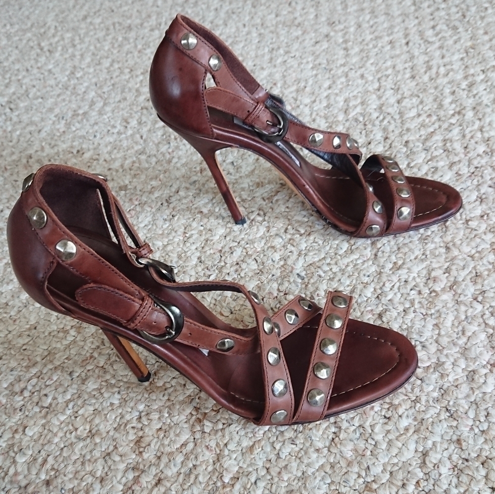 Manolo Blahnik ningia rich Brown Studded Strappy Pump sandals size 7
